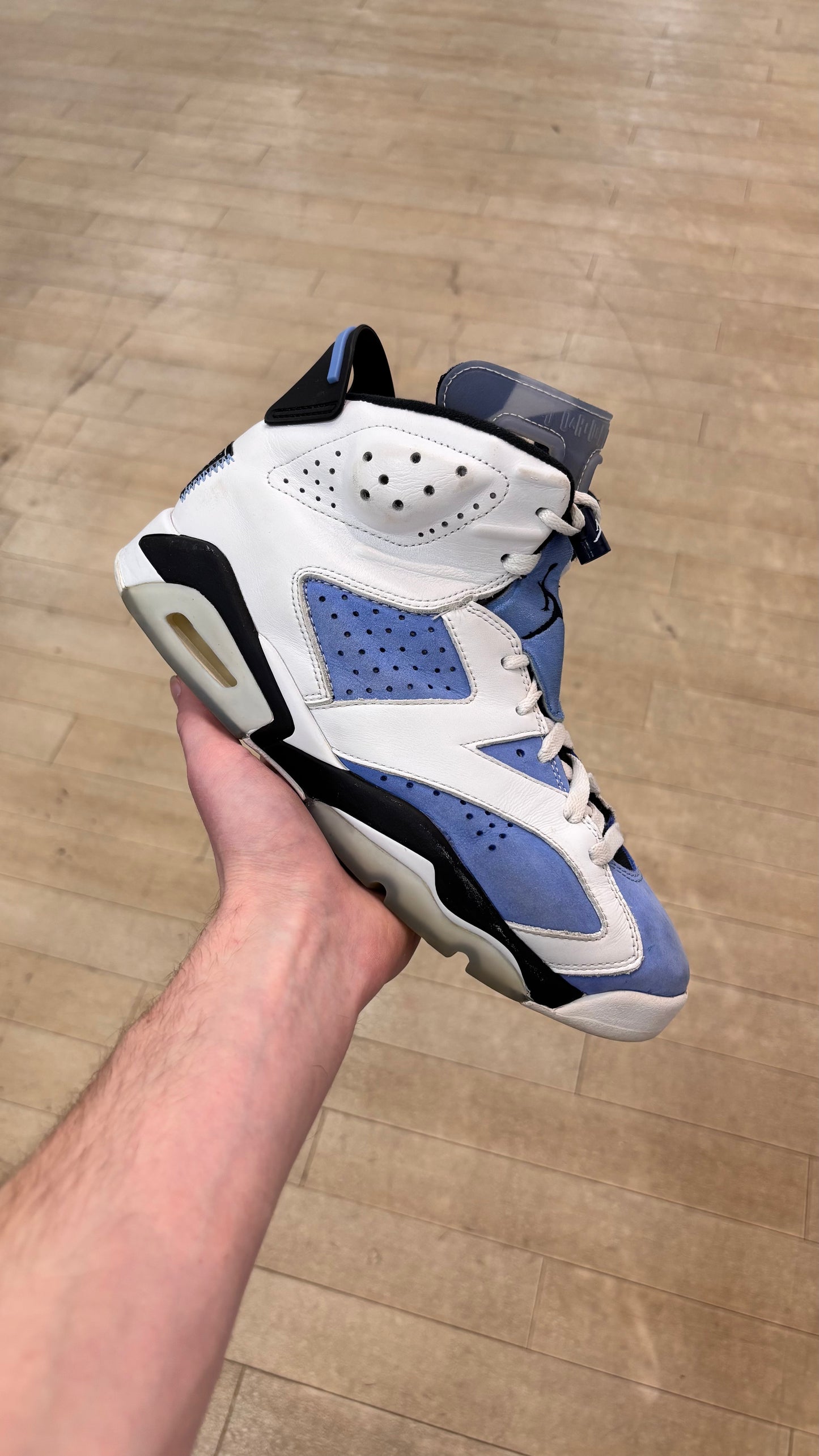 Jordan 6 UNC (Used)