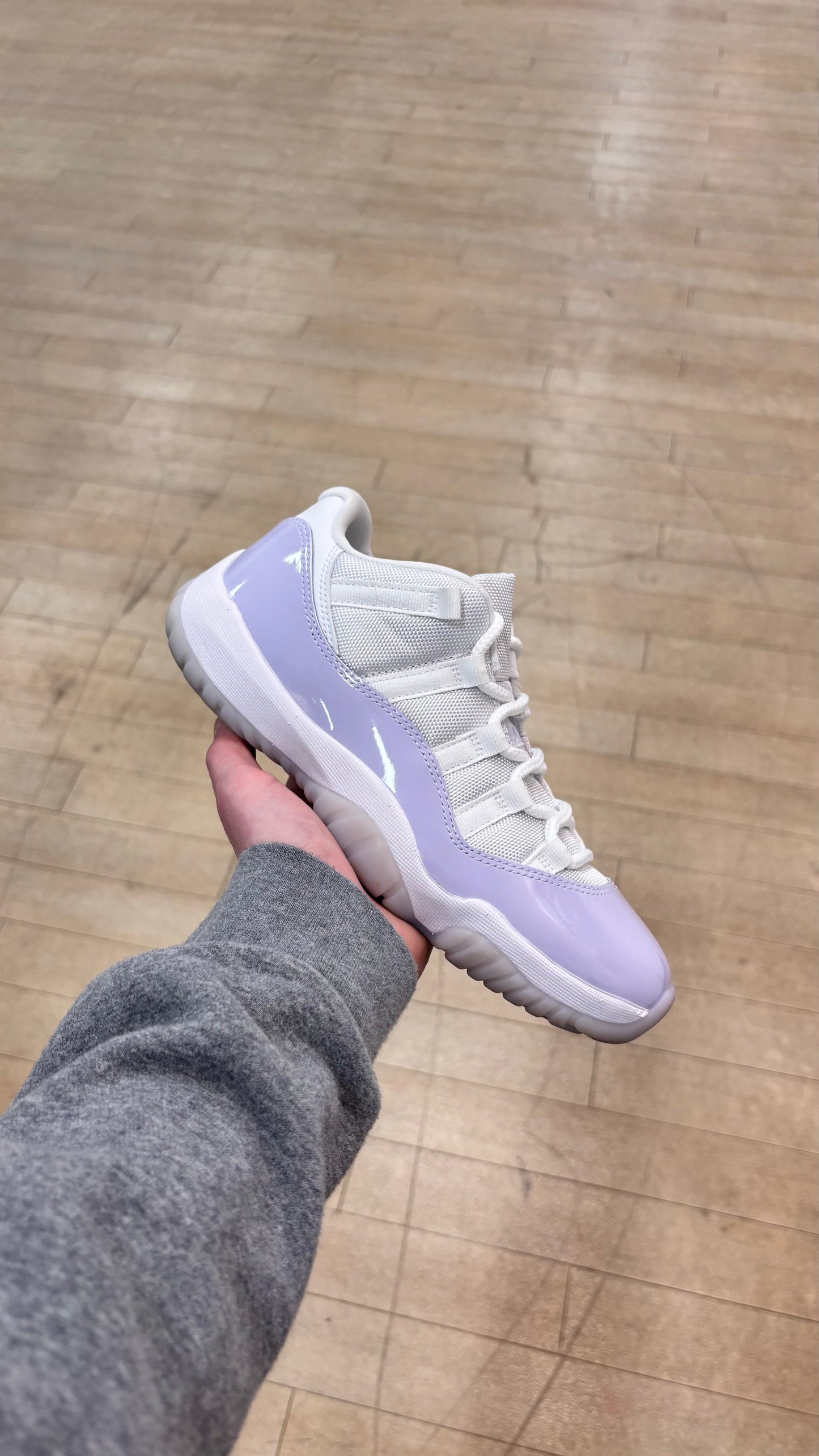 Jordan 11 Low Pure Violet W (Used)