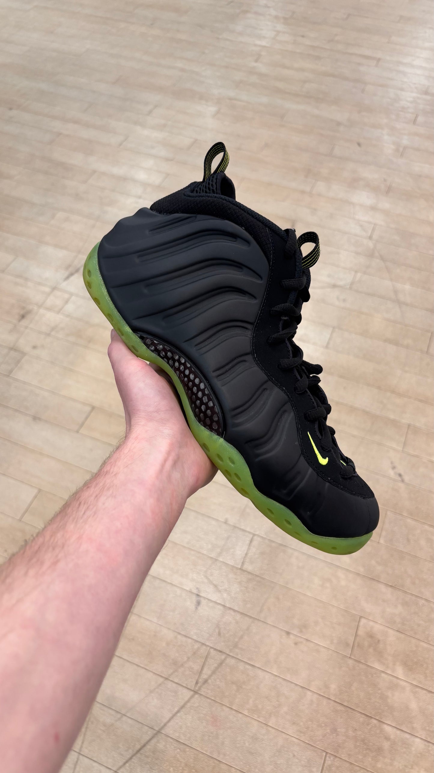 Air Foamposite One Black Volt (Used)