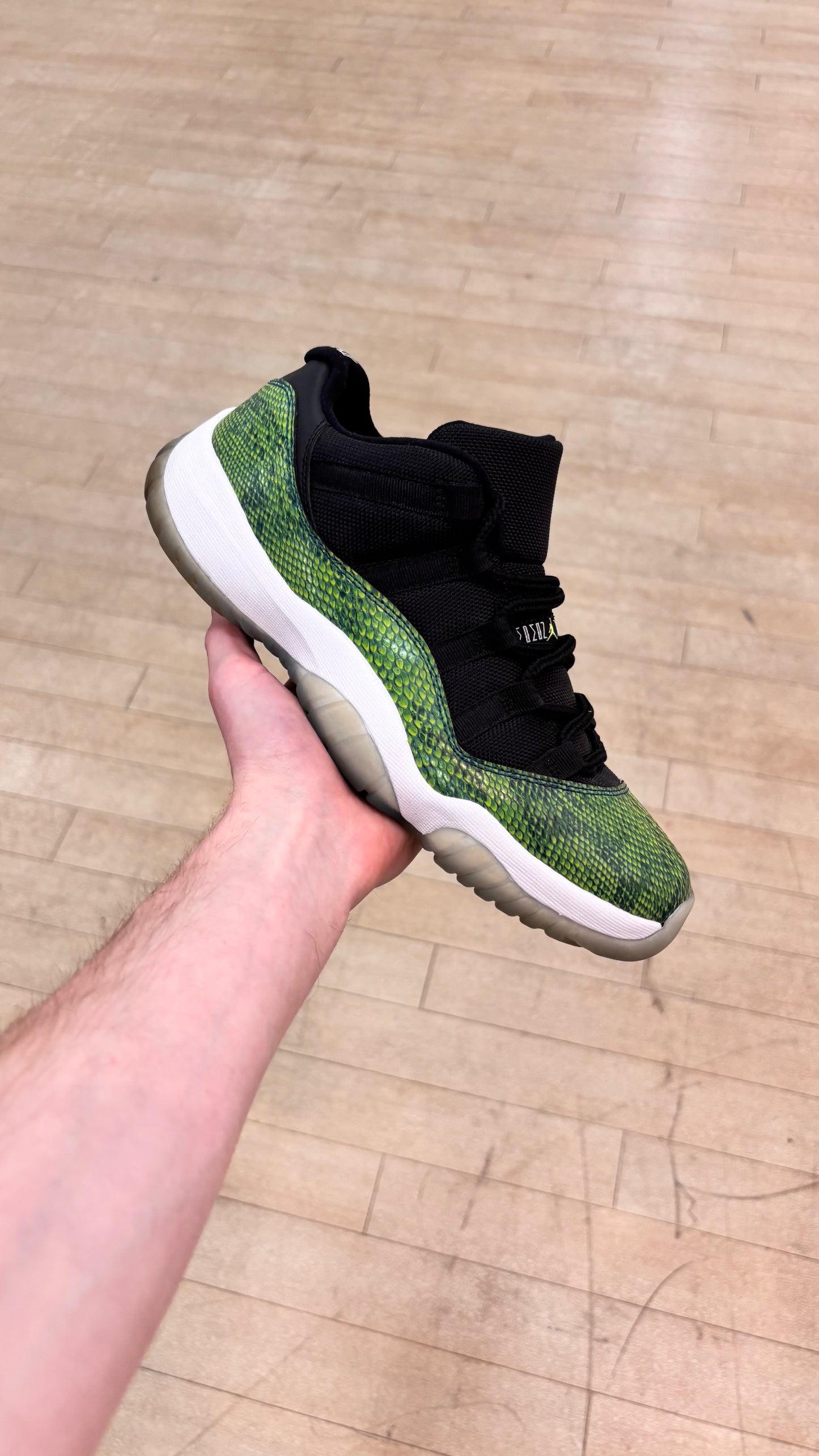 Jordan 11 Low Snake (Used)