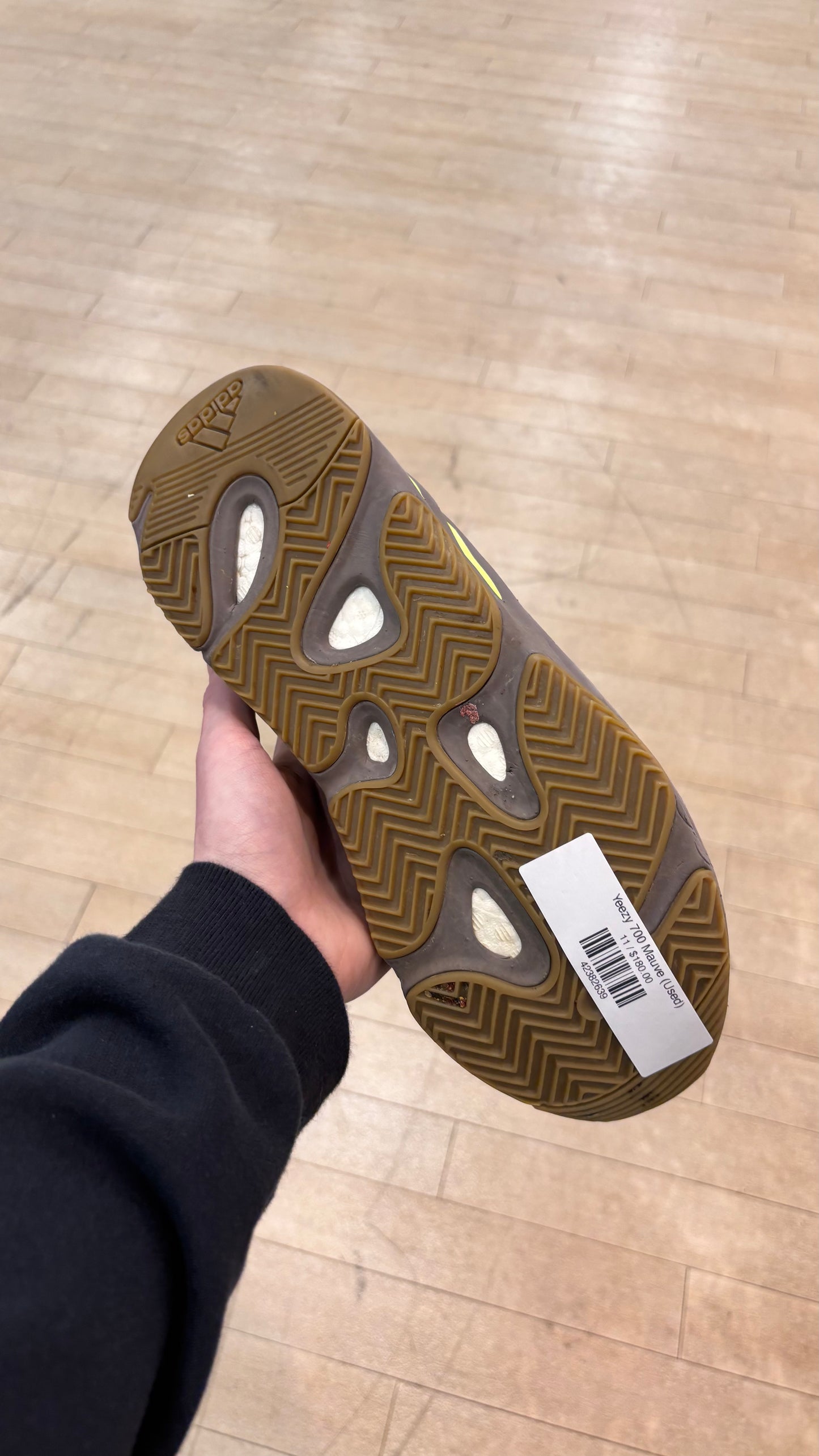Yeezy 700 Mauve (Used)