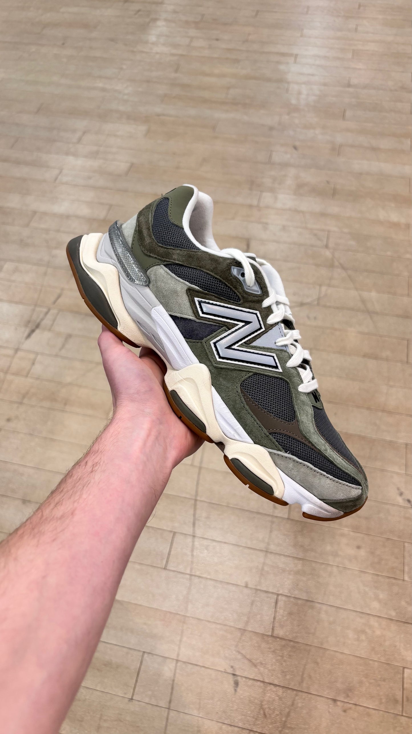 New Balance 9060 Green Grey (Used)
