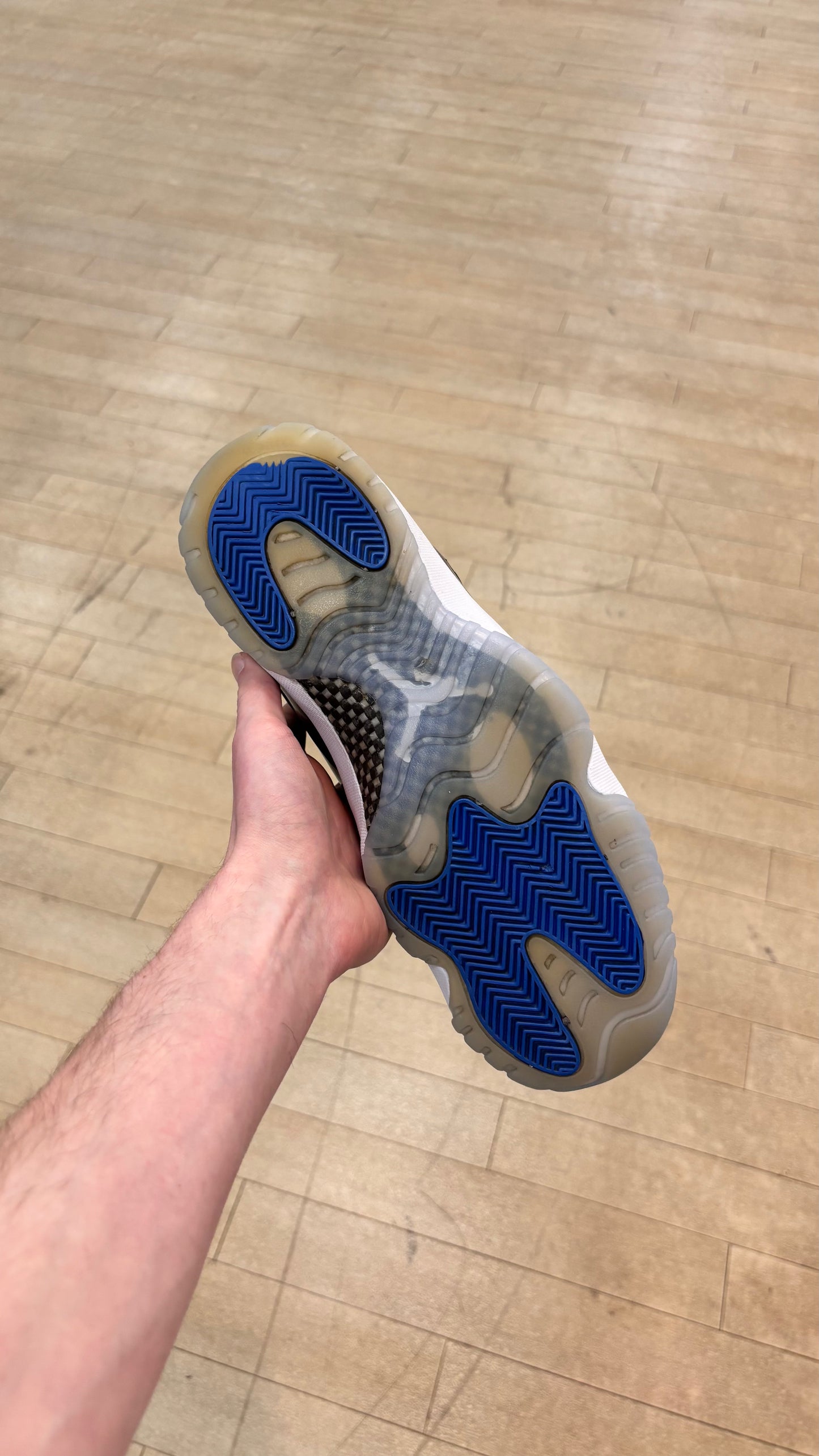 Jordan 11 Low Space Jam (Used)