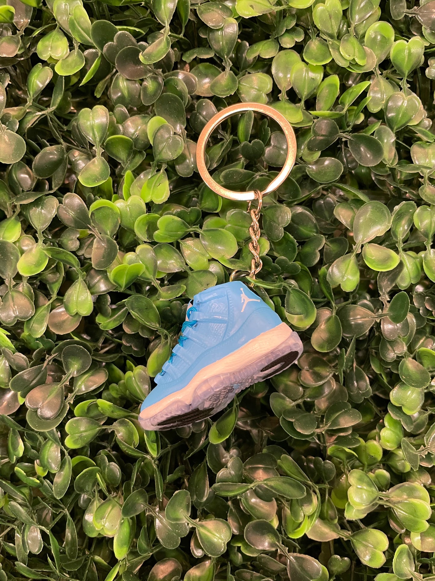 Jordan 11 Pantone Keychain