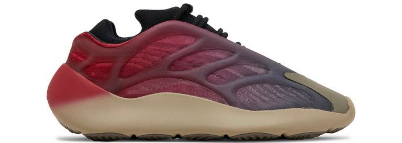 Yeezy 700 V3 Fade Carbon (Used)