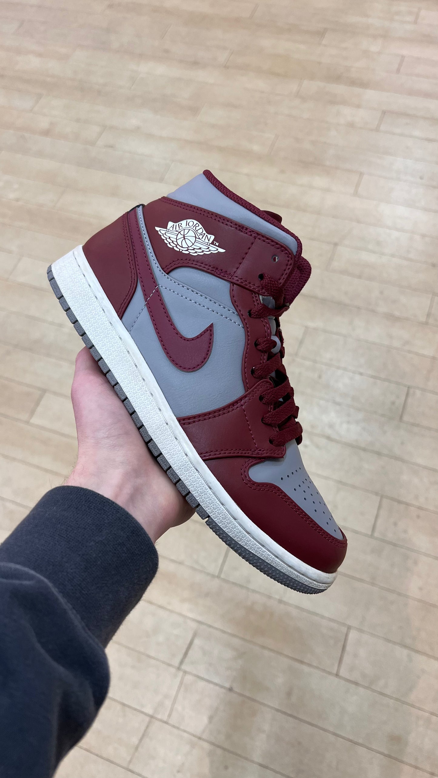 Jordan 1 Mid Cherrywood Red (Used)