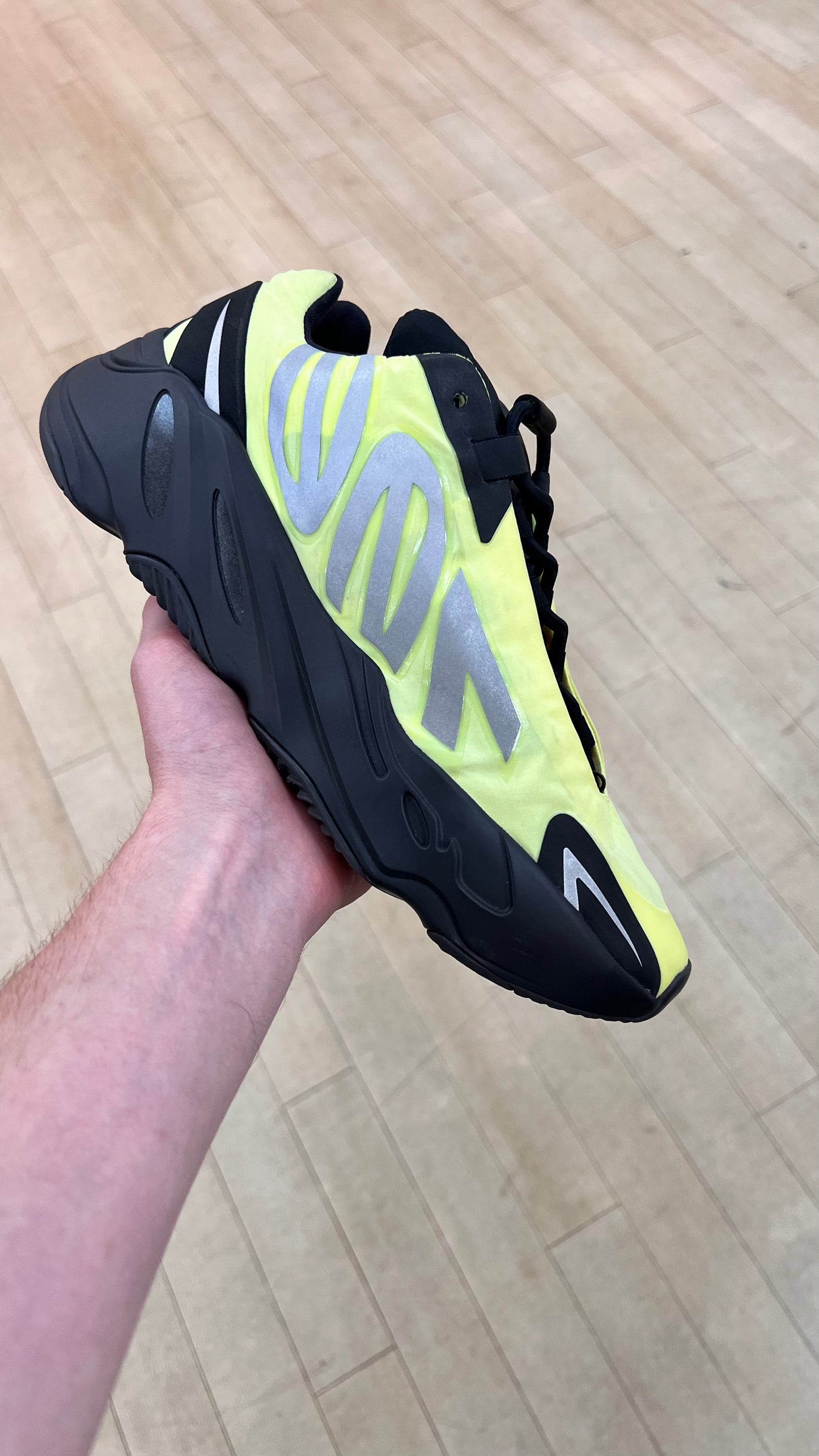 Yeezy 700 MNVN (Used)