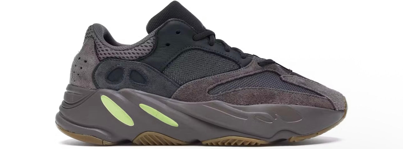 Yeezy 700 Mauve (Used)