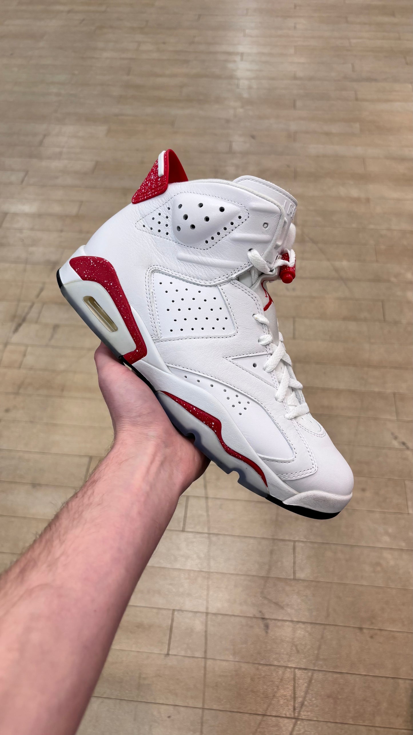 Jordan 6 Red Oreo (Used)