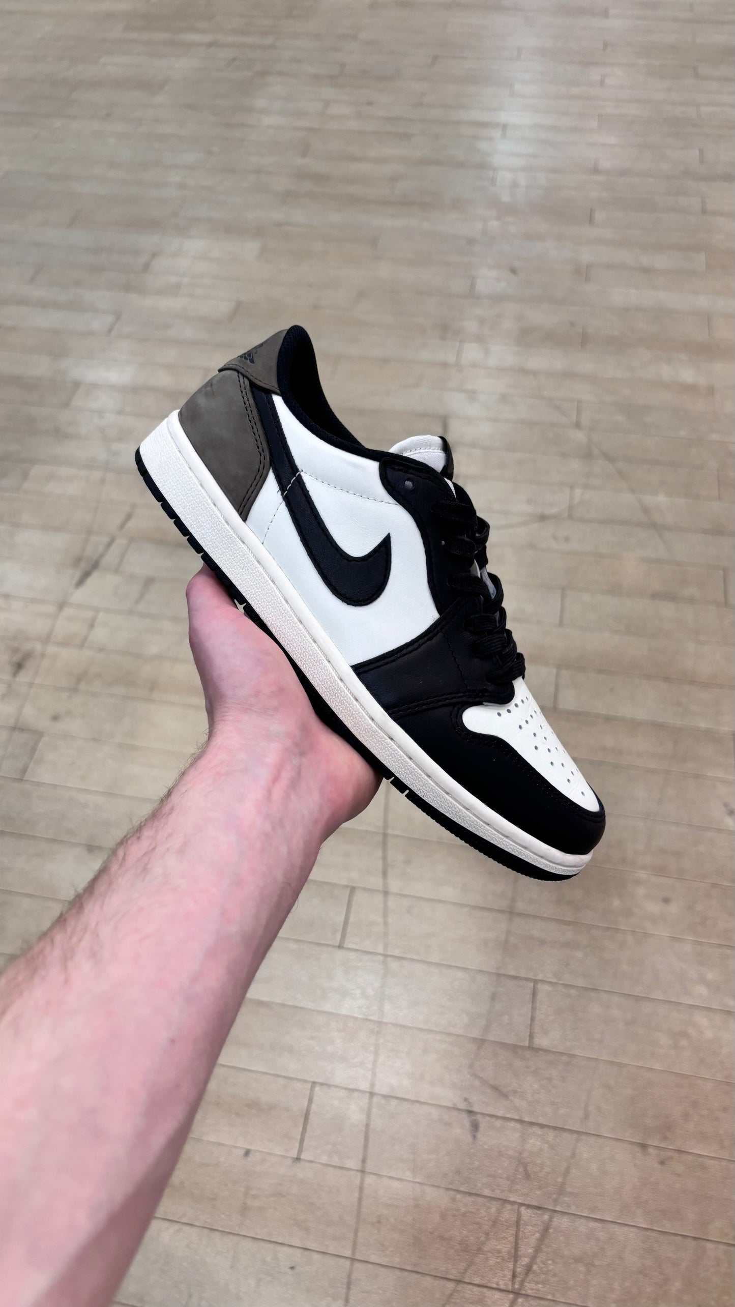 Jordan 1 Low Mocha (Used)