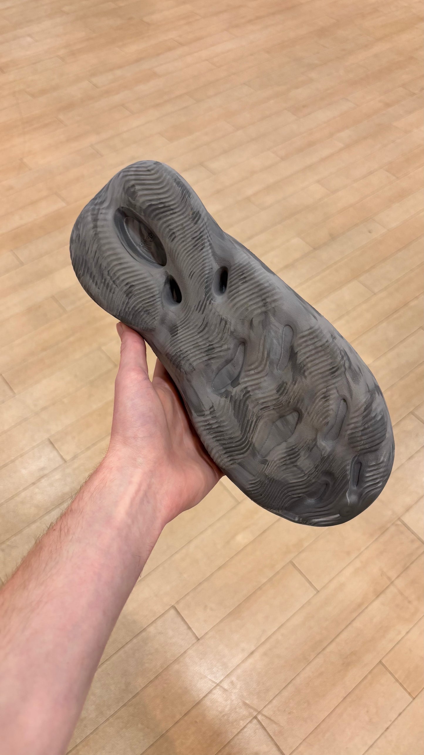 Yeezy Foam RNNR MX Granite (Used)