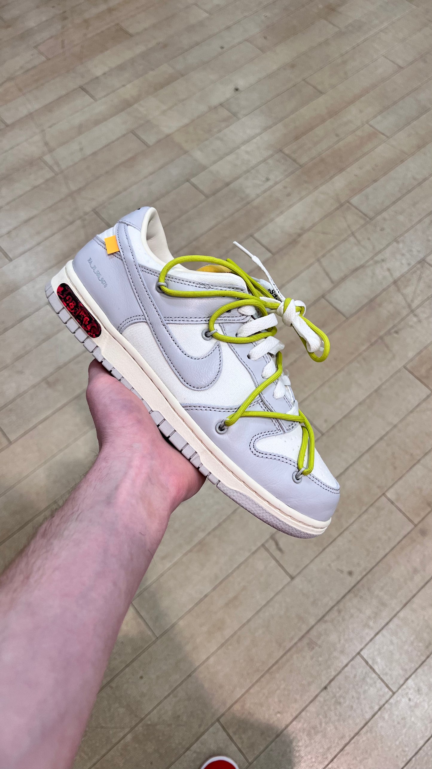 Nike Dunk Low Off White Lot 8 (Used)