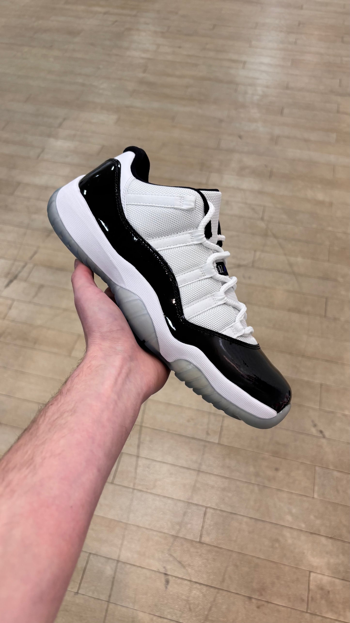 Jordan 11 Low Concord (Minor Defect)