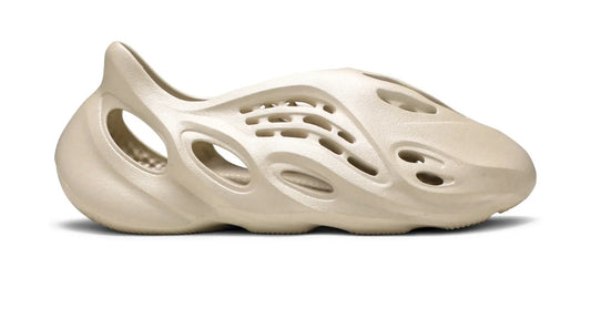 Yeezy Foam RNNR Sand (Used)