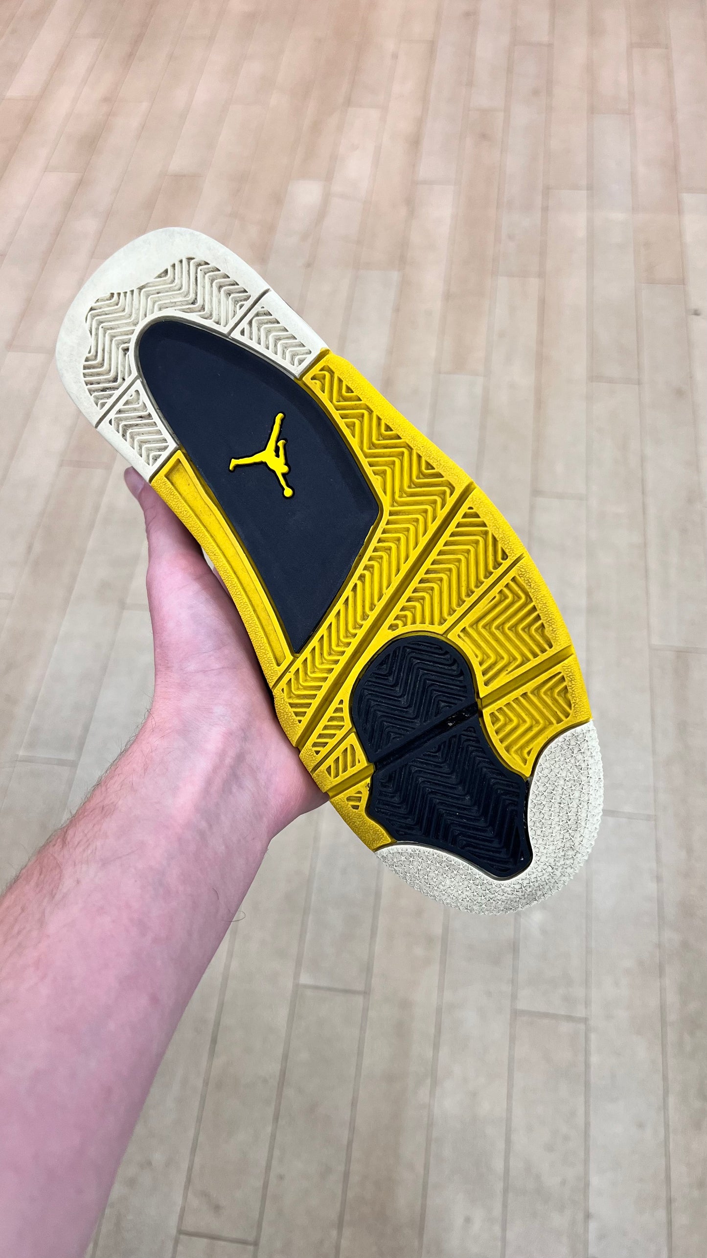 Jordan 4 Vivid Sulfur W (Used)