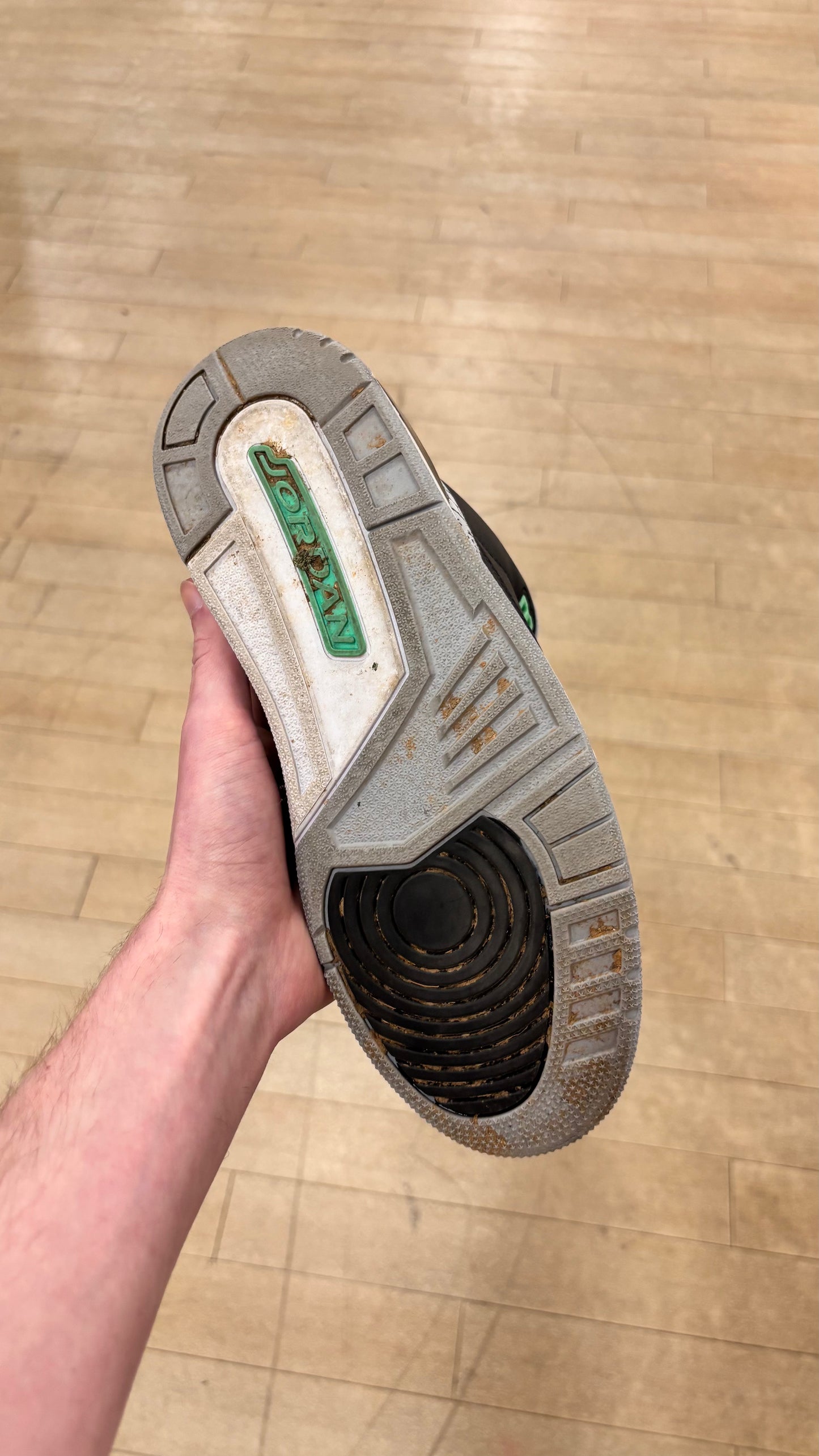 Jordan 3 Green Glow (Used)