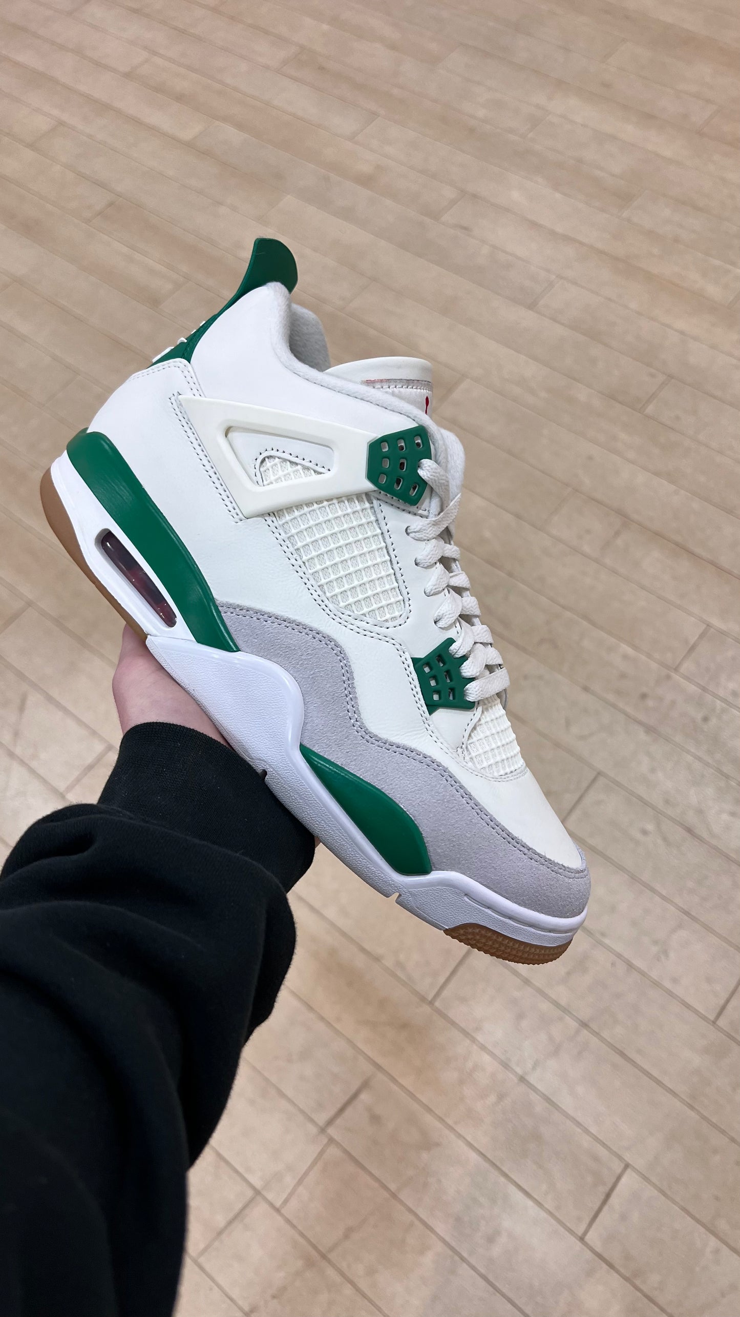 Jordan 4 SB Pine Green (Used)