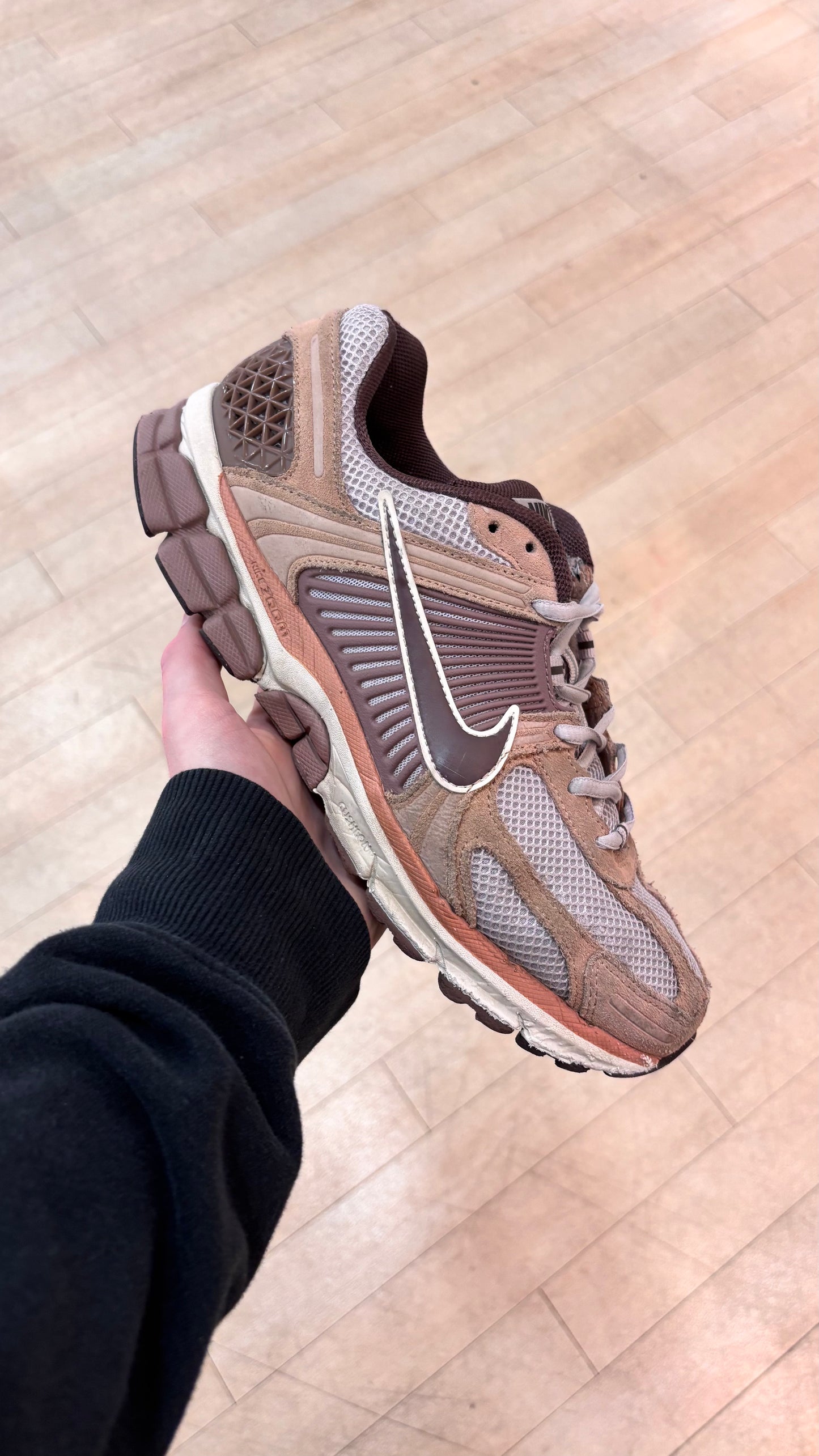 Nike Vomero 5 Dusted Clay (Used)