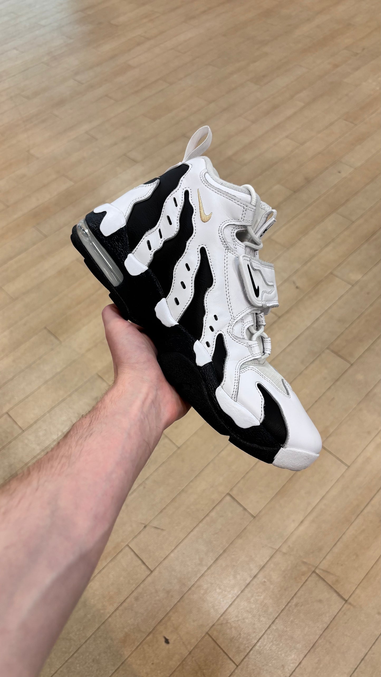 Air DT Max 96 Colorado Away (Used)
