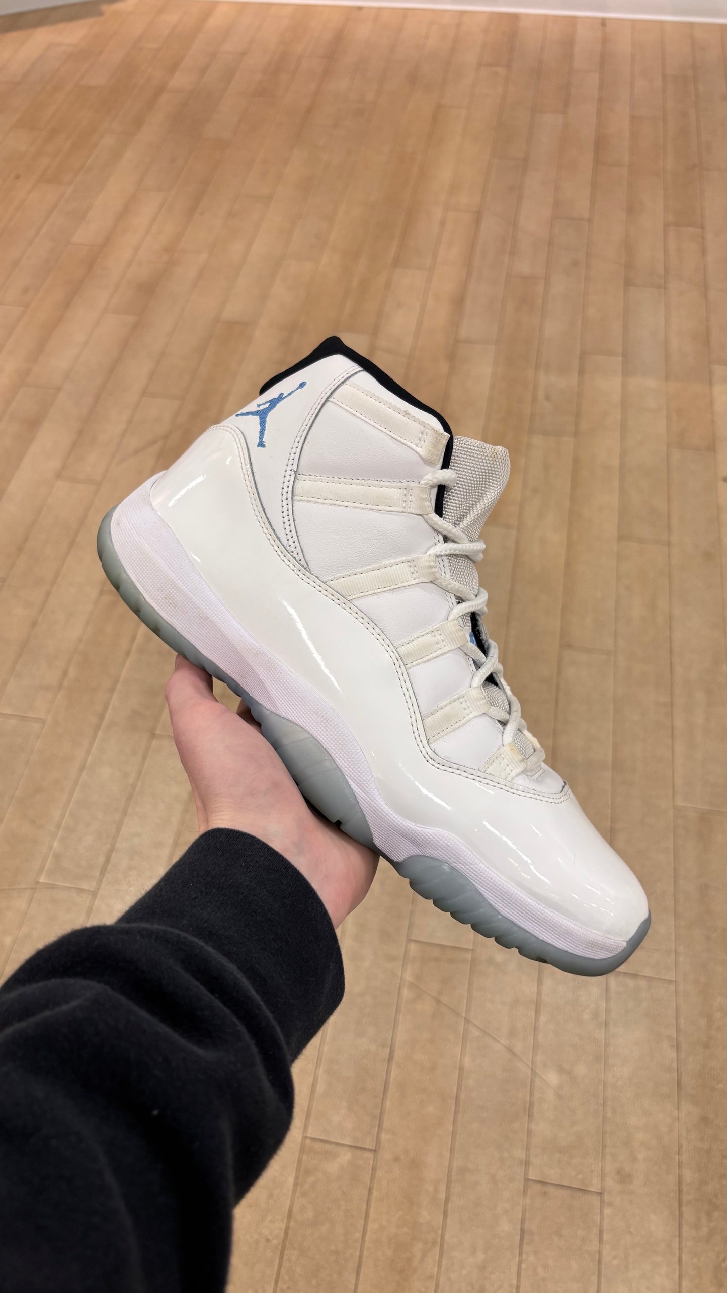 Jordan 11 High Legend Blue (Used)