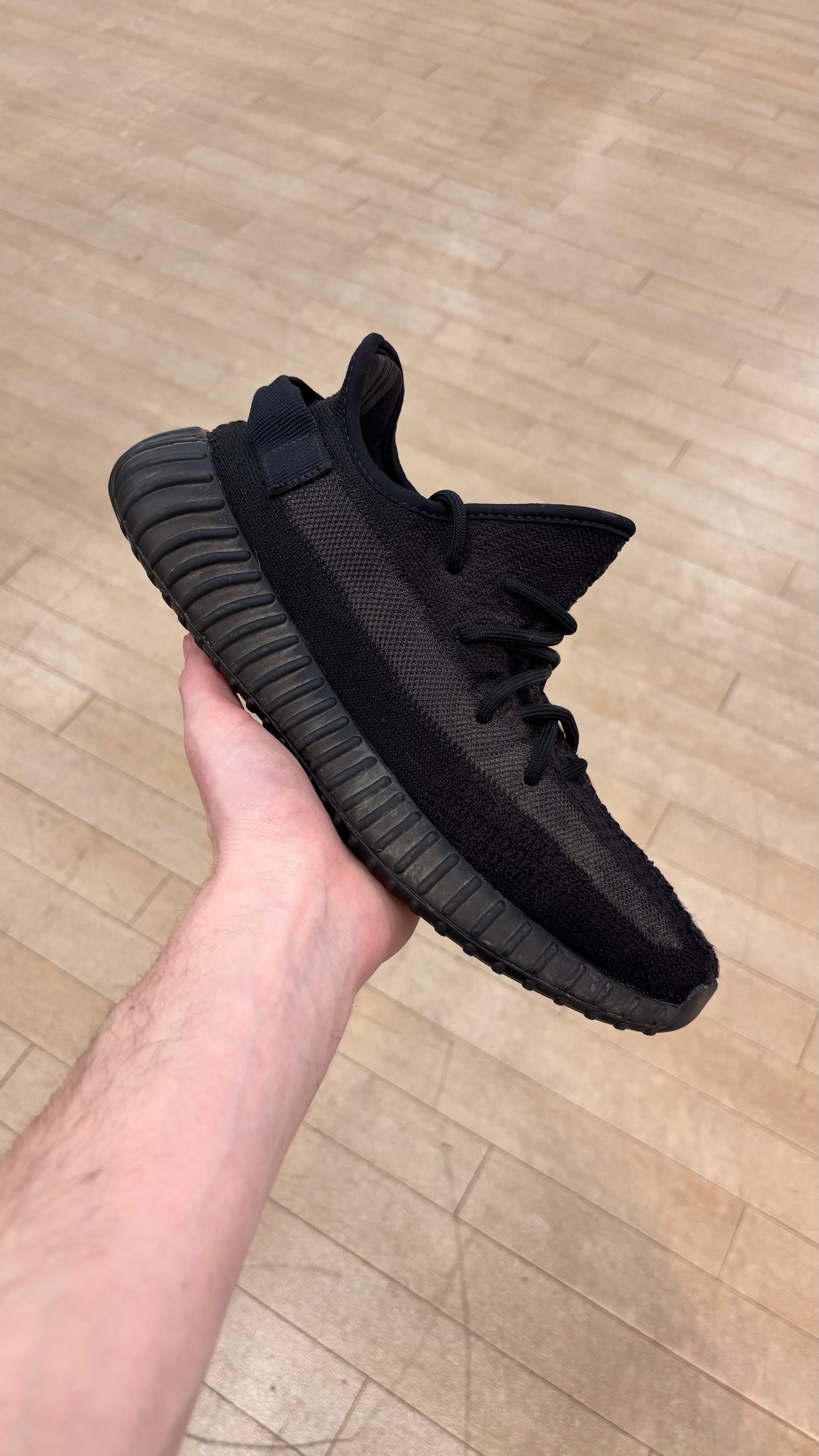 Yeezy 350 Onyx (Used)