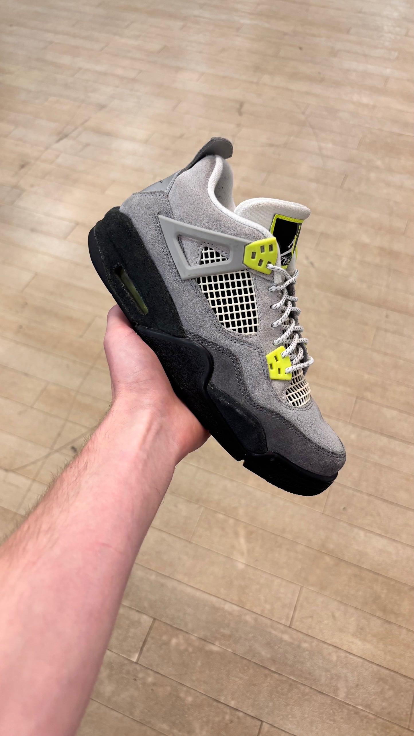 Jordan 4 SE Neon 95 GS (Used)