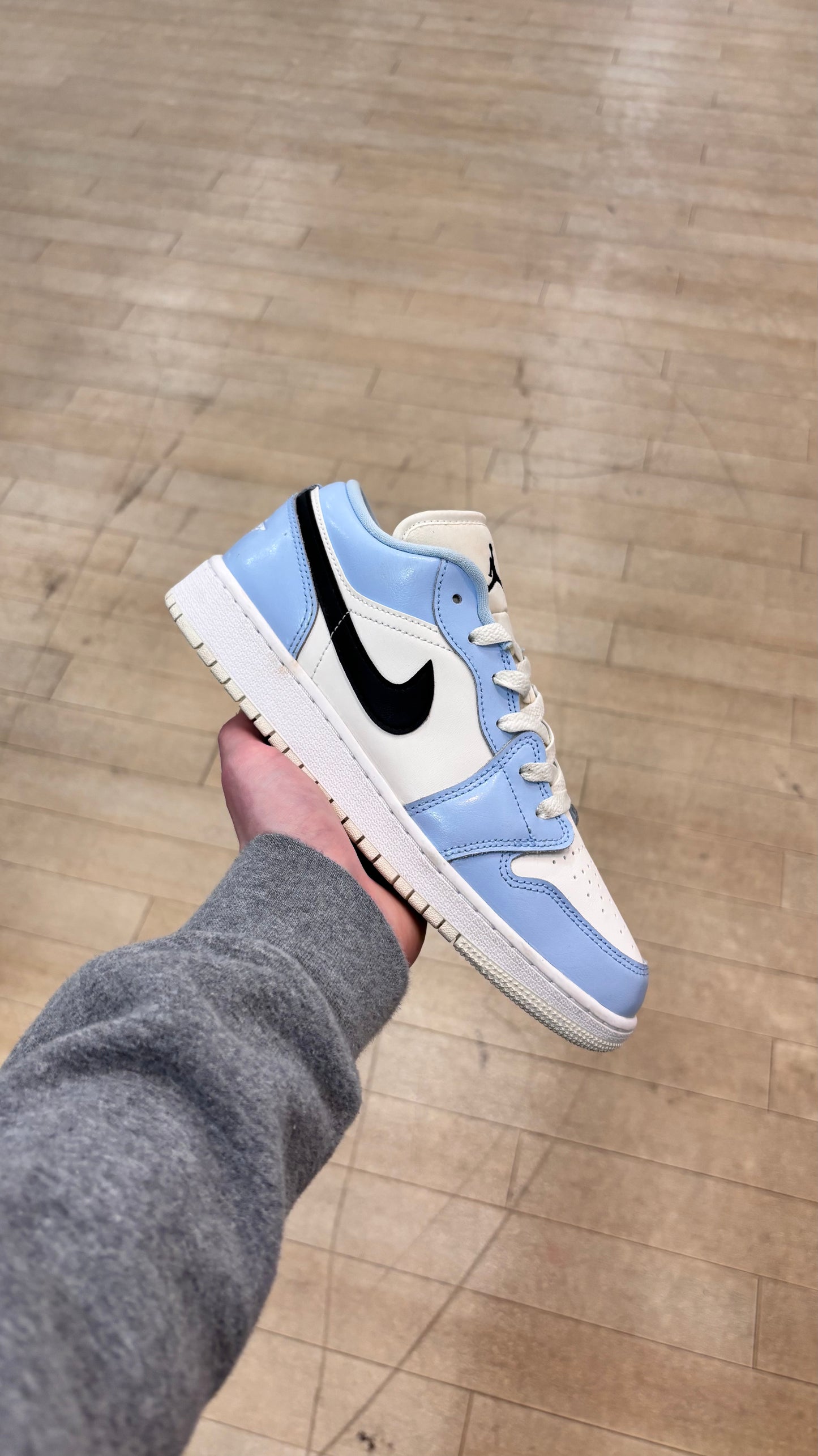 Jordan 1 Low Ice Blue GS (Used)