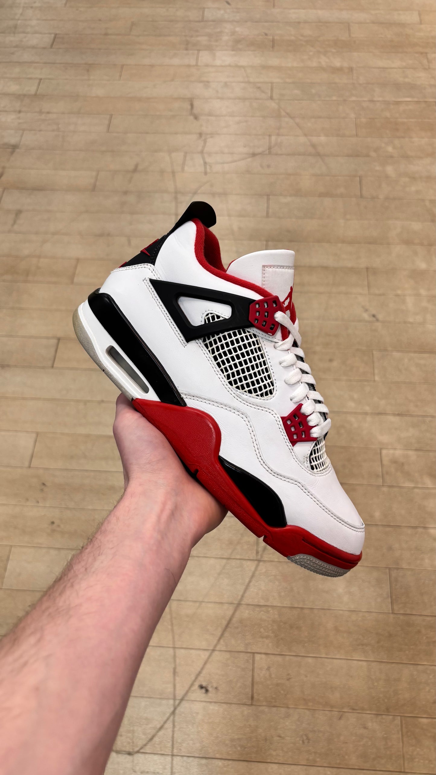 Jordan 4 Fire Red (Used)