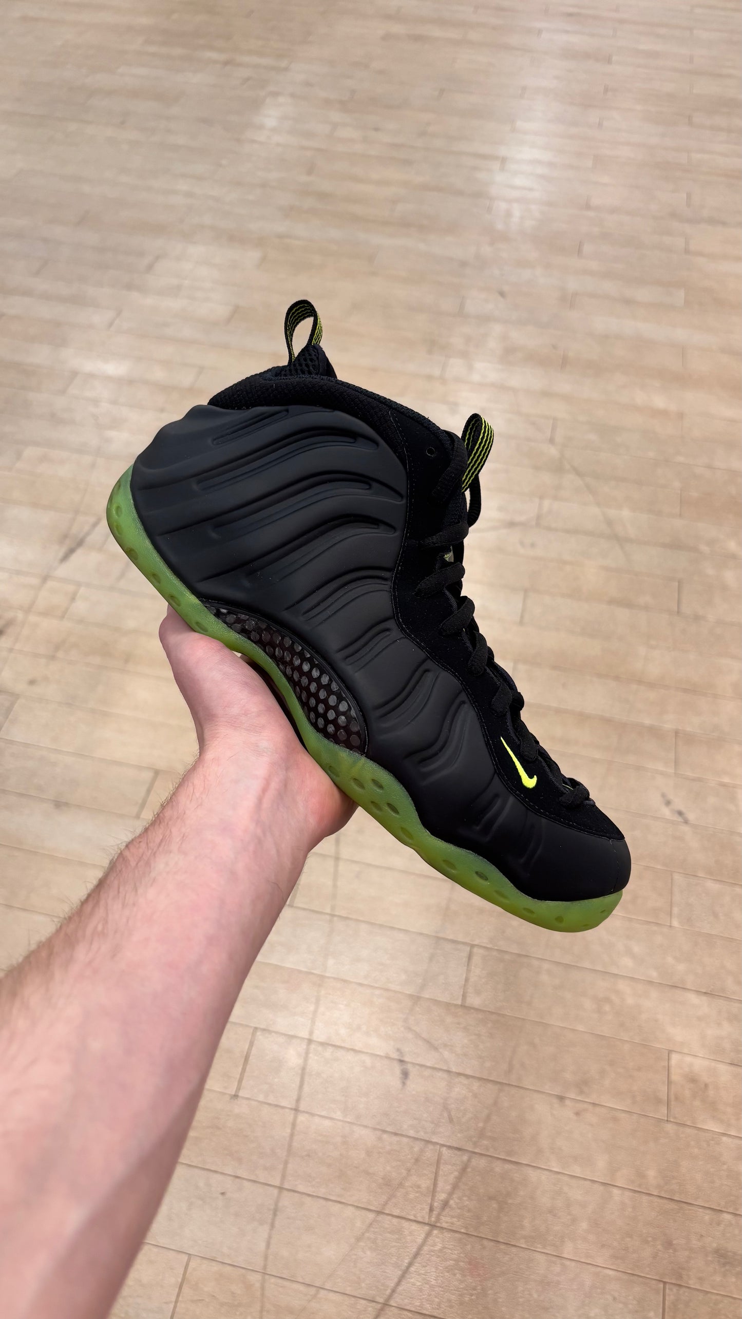 Air Foamposite One Black Volt (Used)