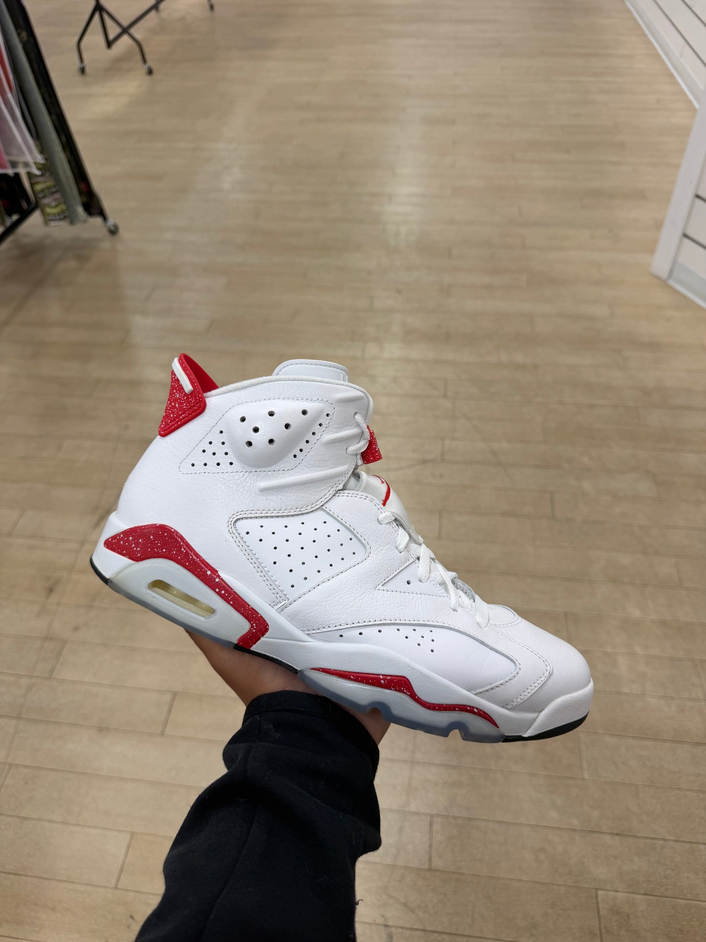 Jordan 6 Red Oreo (Used)