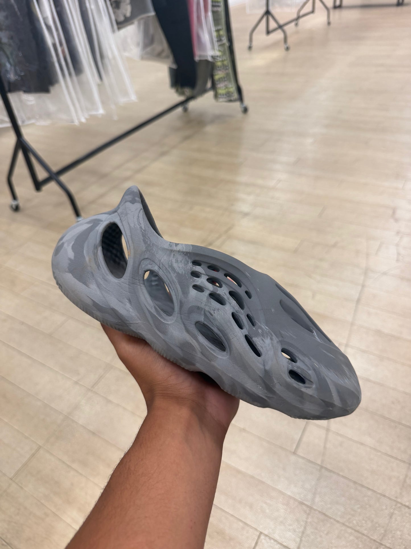 Yeezy Foam RNNR MX Granite (Used)
