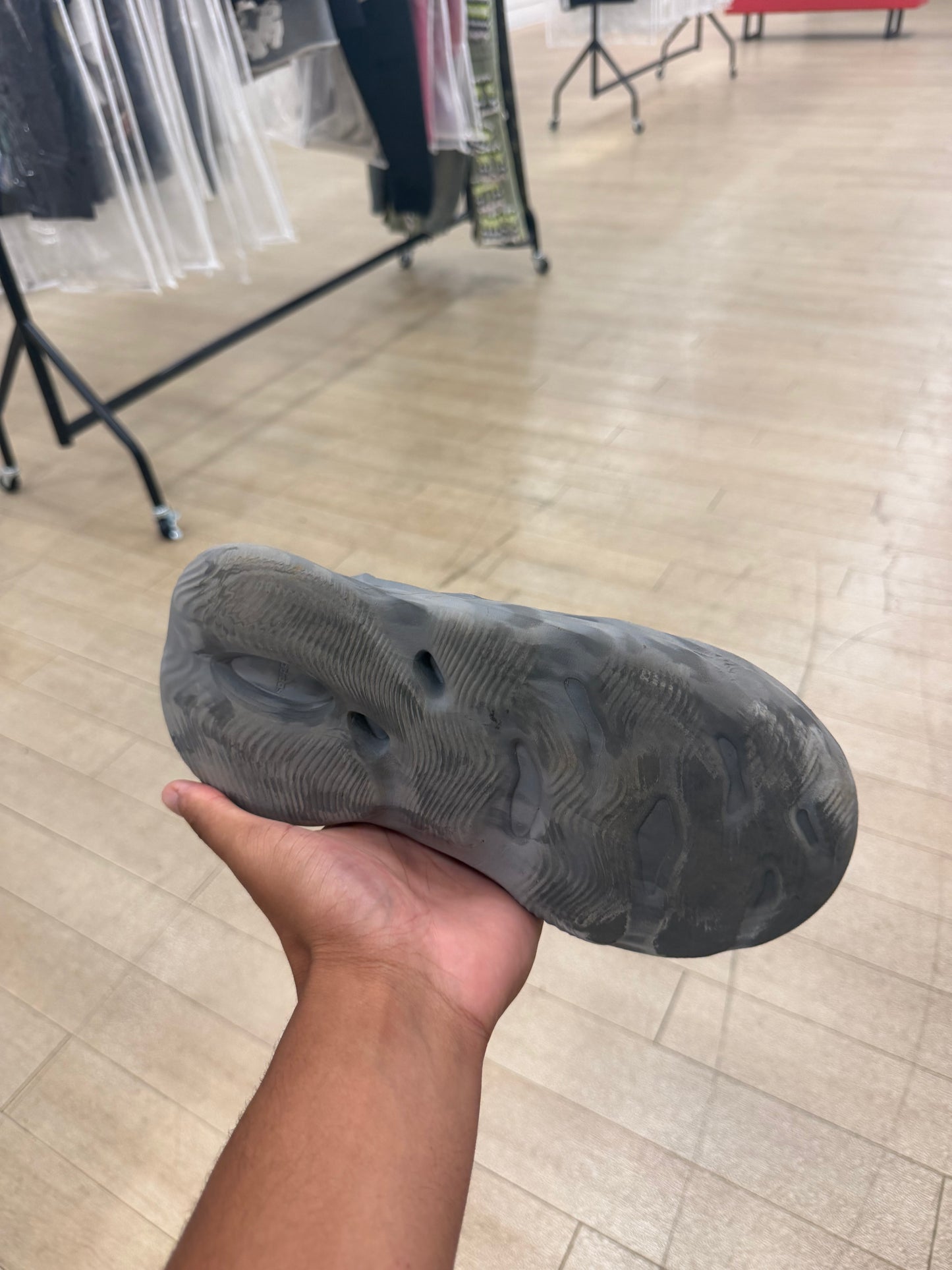 Yeezy Foam RNNR MX Granite (Used)